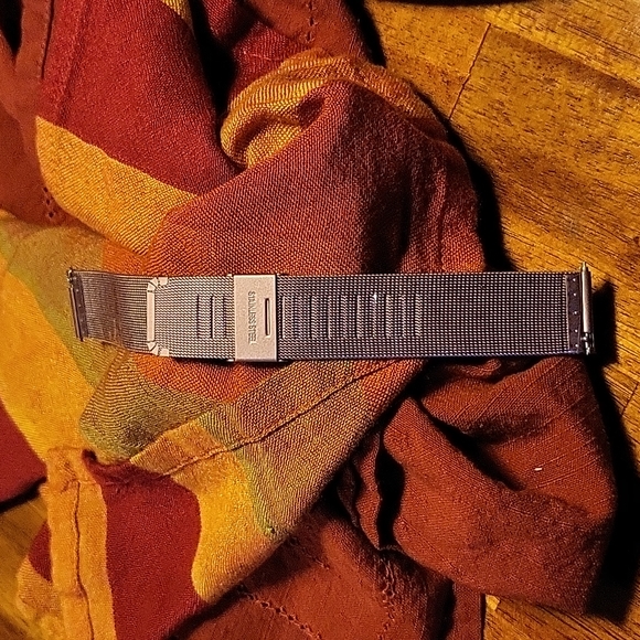 Smart Watch Bracelet - Picture 3 of 7